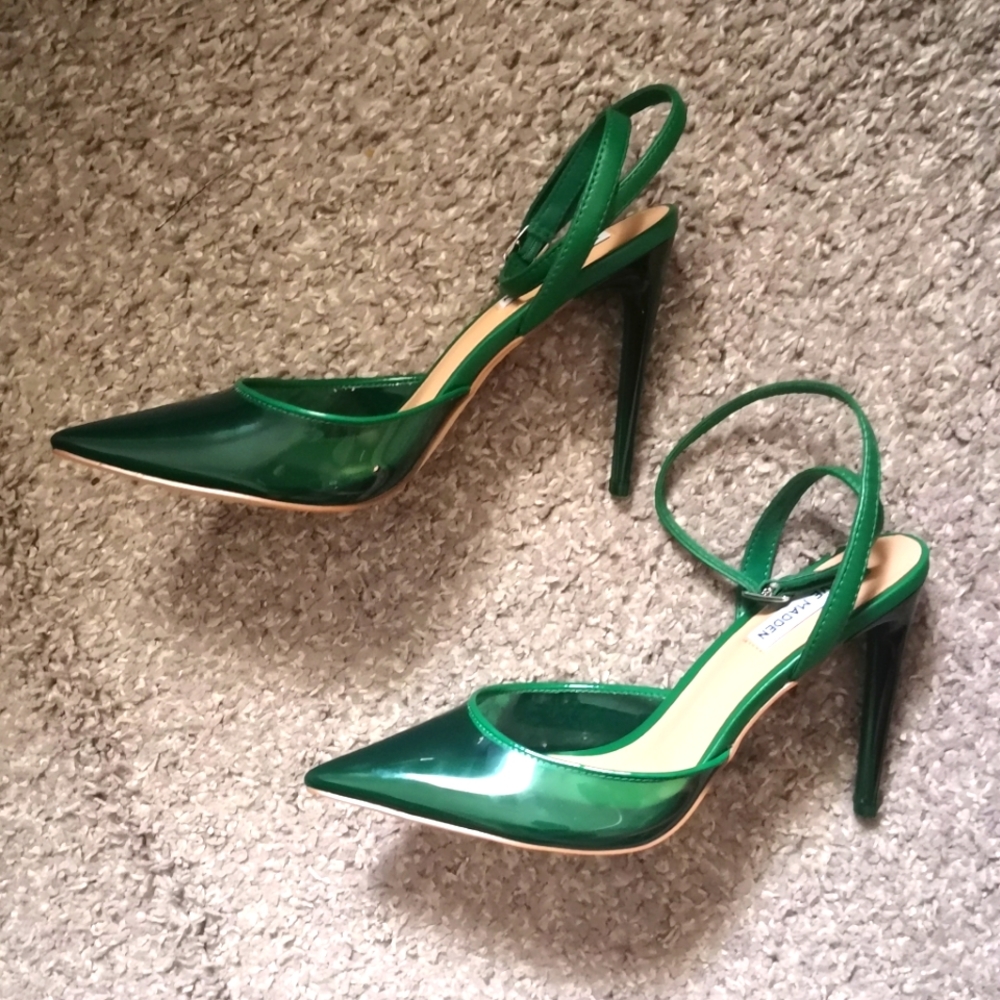 Steve Madden Alessi Pump